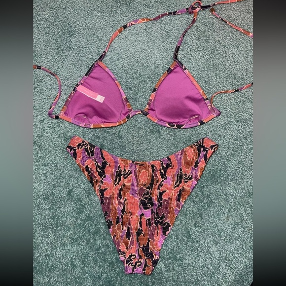 Victoria’s Secret Bikini (Set)Smocked - Size:Small - Triangle Top- Cheeky Bottom - Picture 2 of 5
